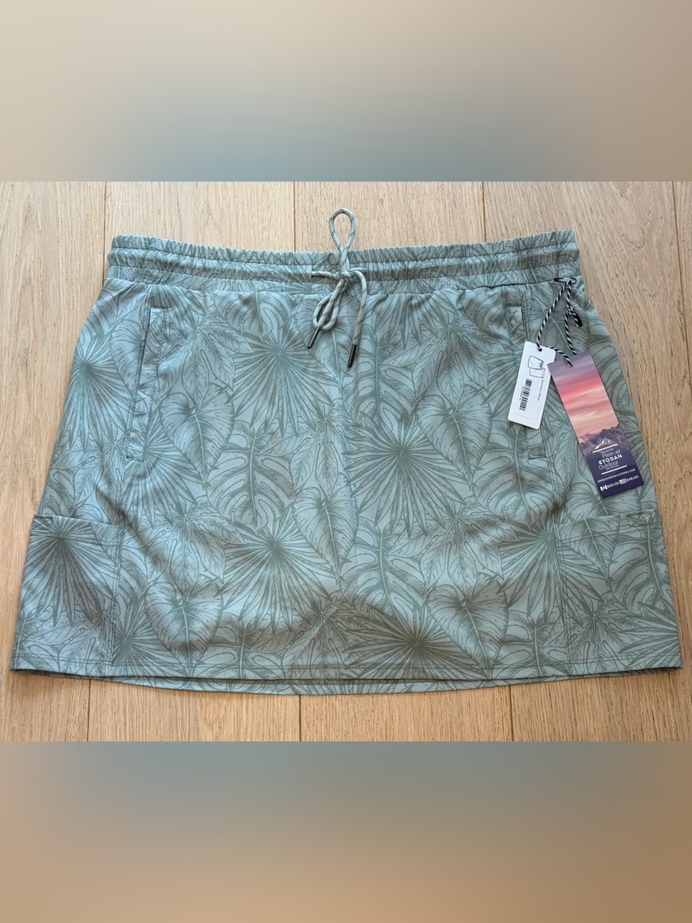 Kyodan Outdoor Tropical Print Skort Sage Green NWT XL Sports Travel Golf Tennis